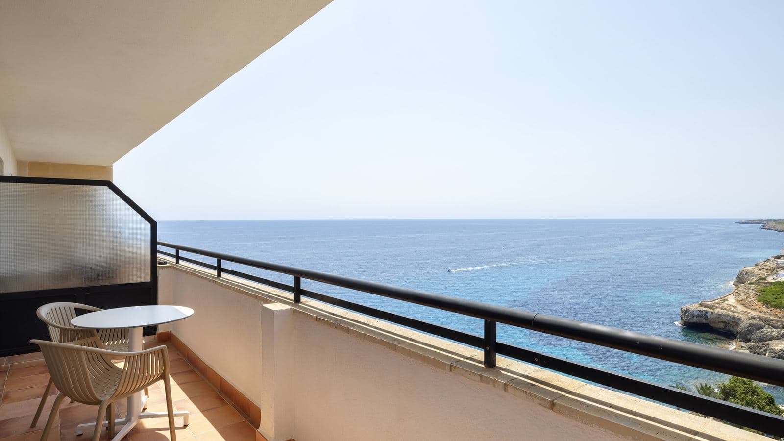 rooms-my-favourite-club-junior-suite-sea-view-balcony