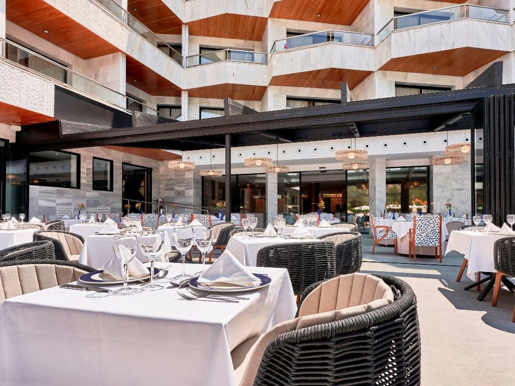 restaurants-restaurants
