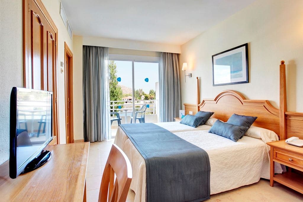 rooms-standard-room-balcony-or-terrace