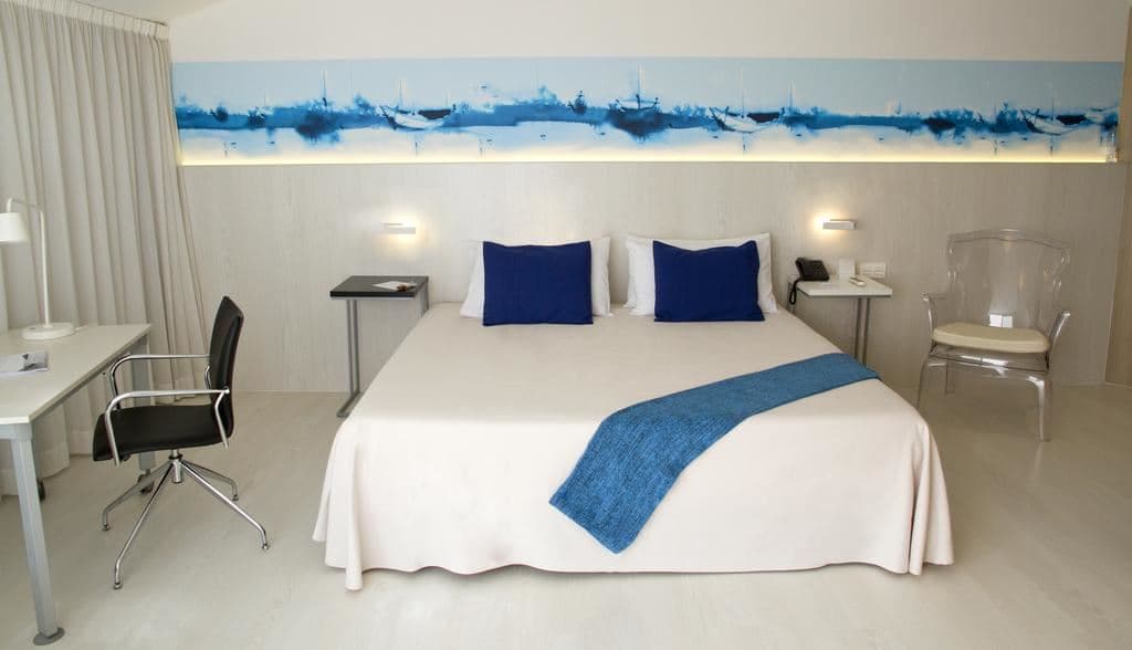 rooms-standard-room-balcony-or-terrace