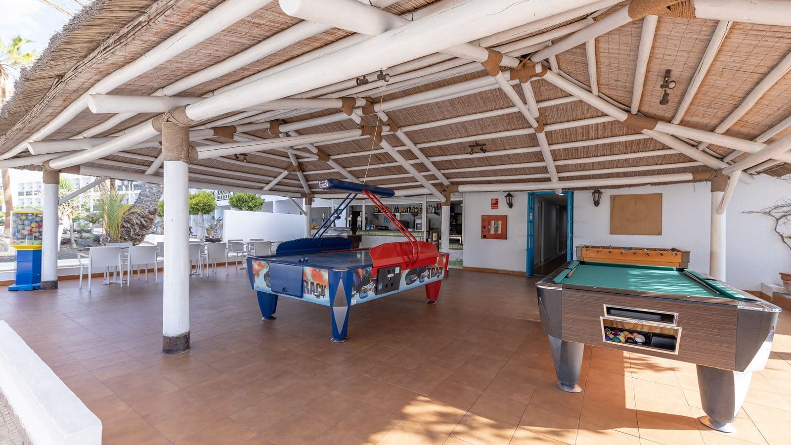 bars-main-bar