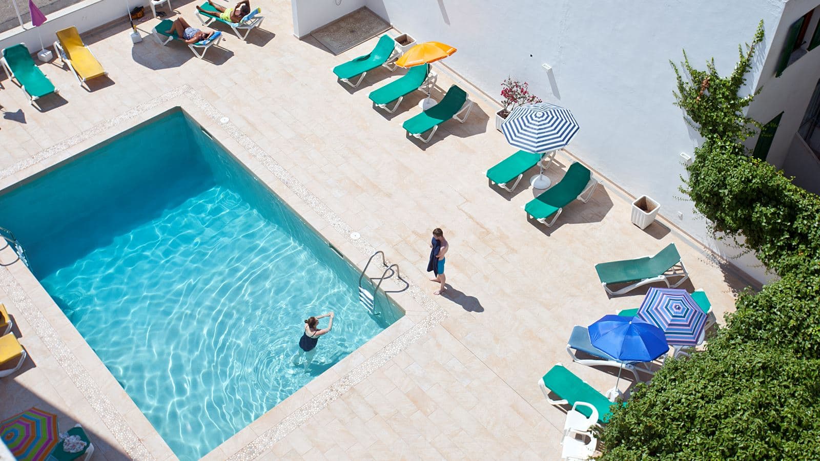 pools-outdoor-pool