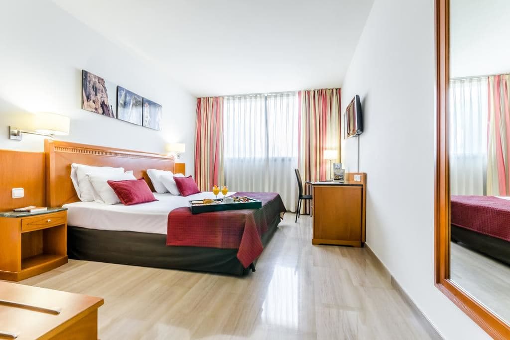 rooms-twin-room