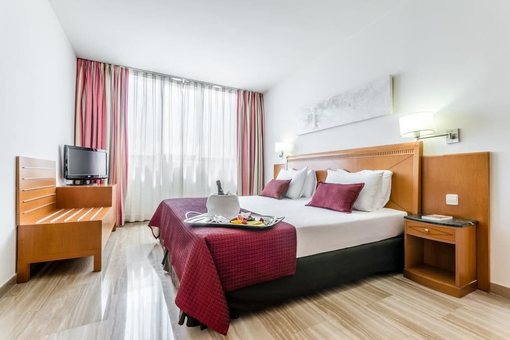 rooms-twin-room