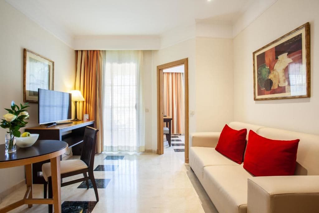 rooms-junior-suite-standard--balcony