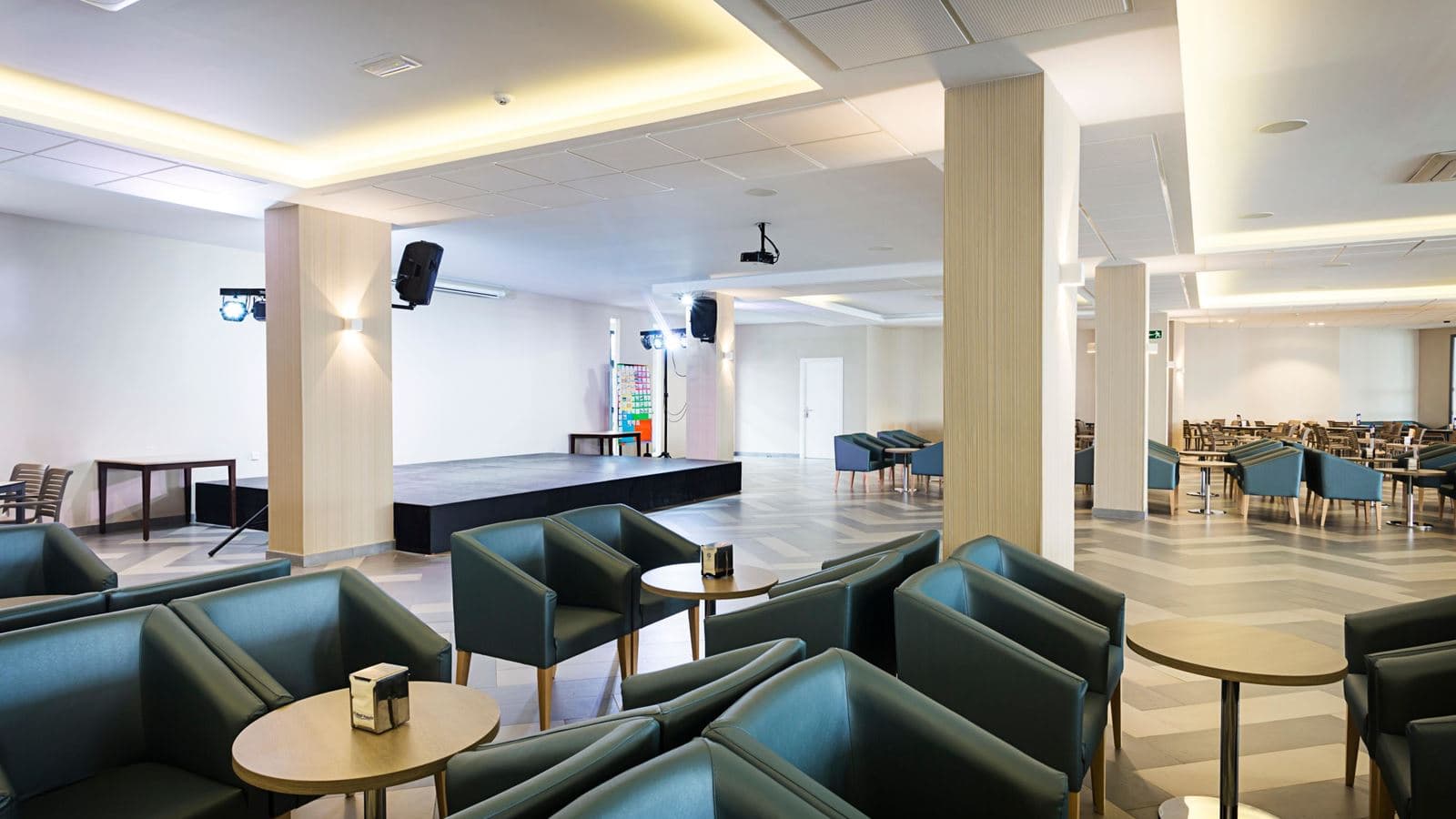 bars-main-bar