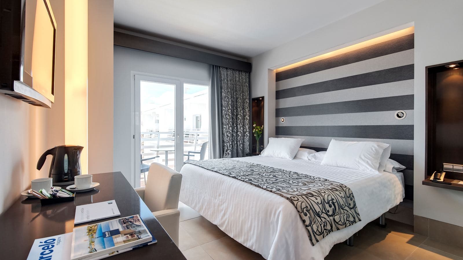 rooms-superior-room