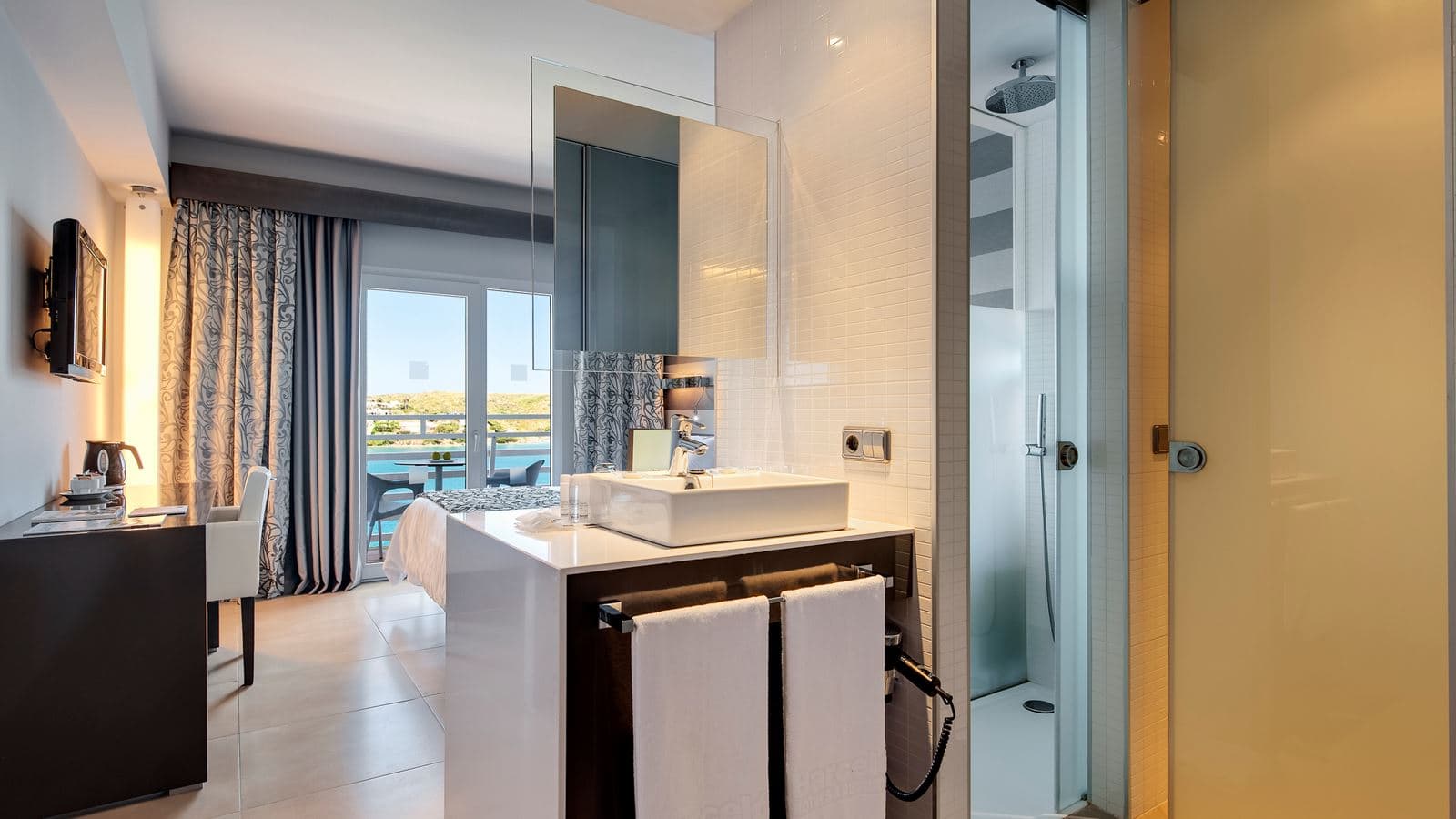 rooms-superior-room-sea-view