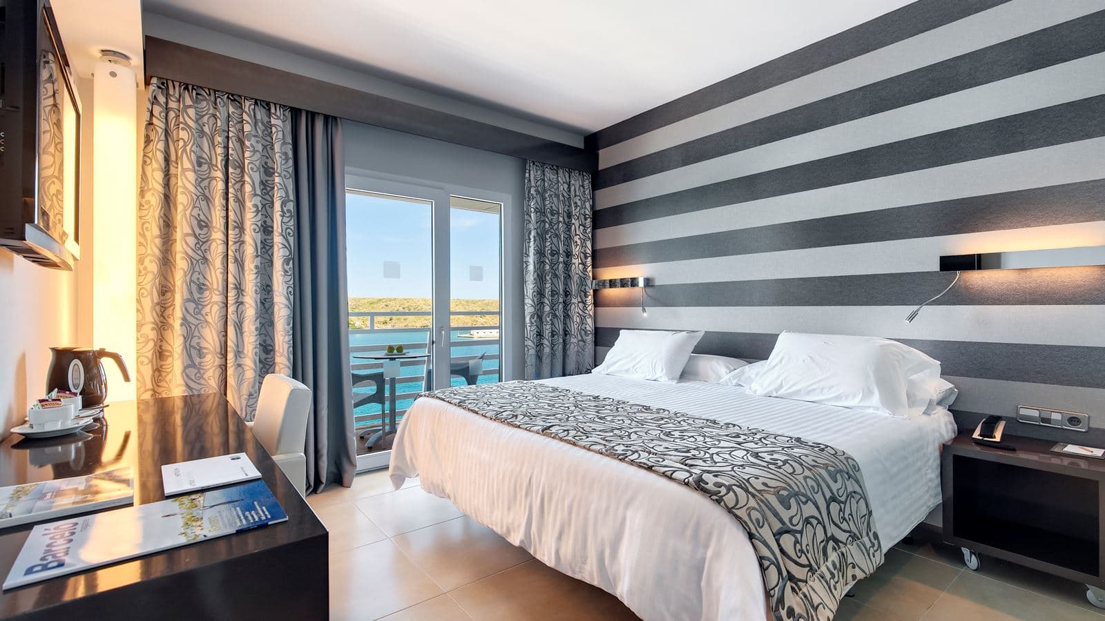 rooms-superior-room-sea-view