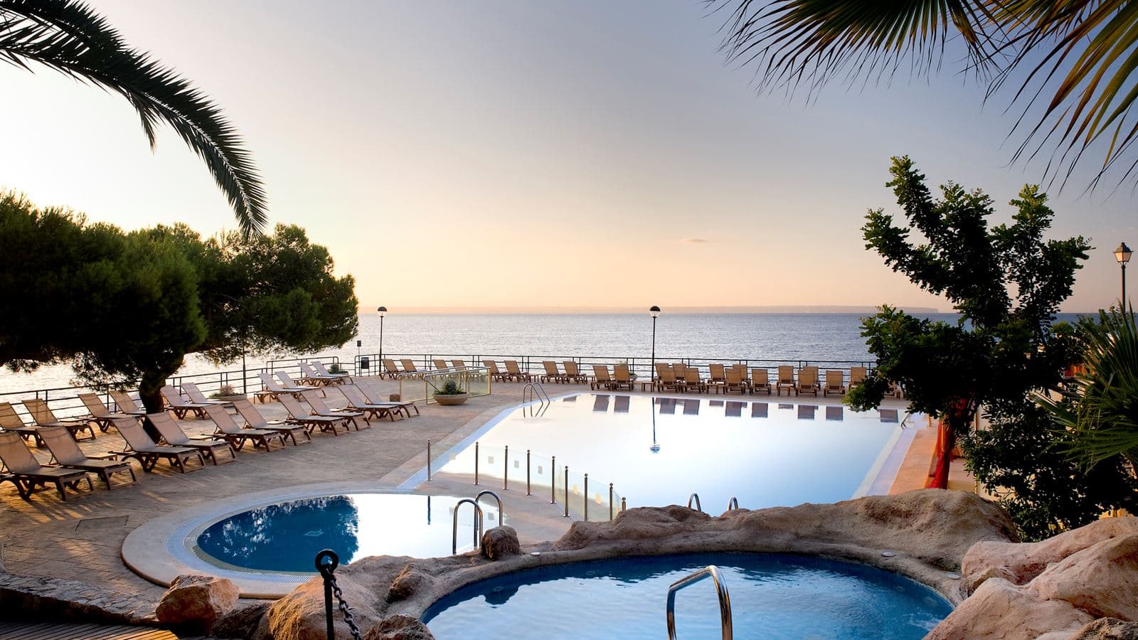 pools-outdoor-pool