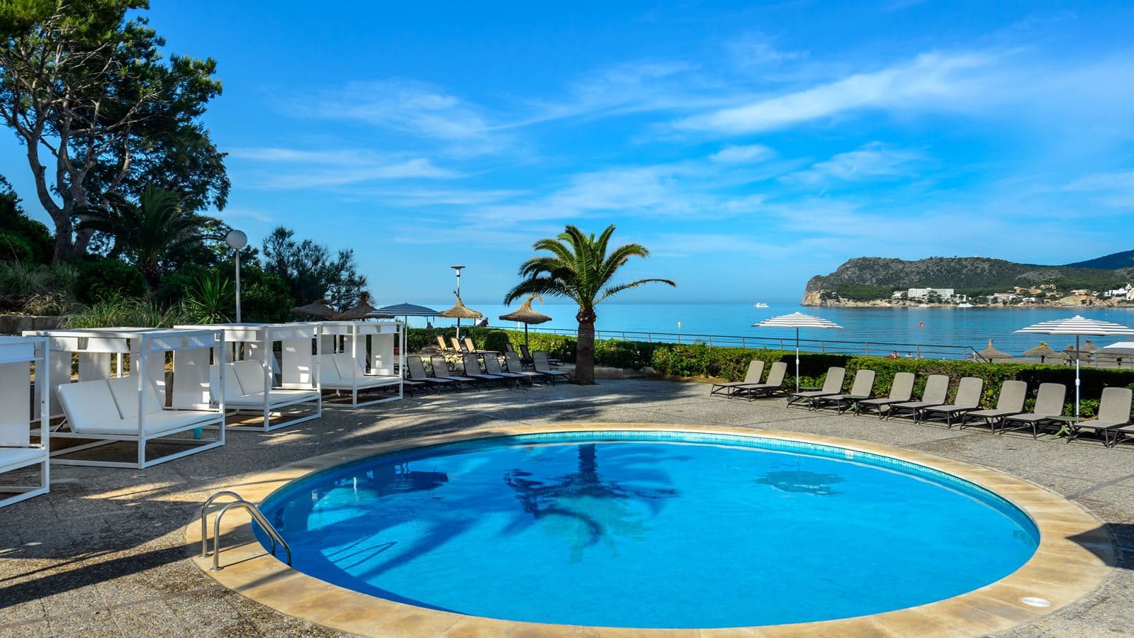 pools-outdoor-pool