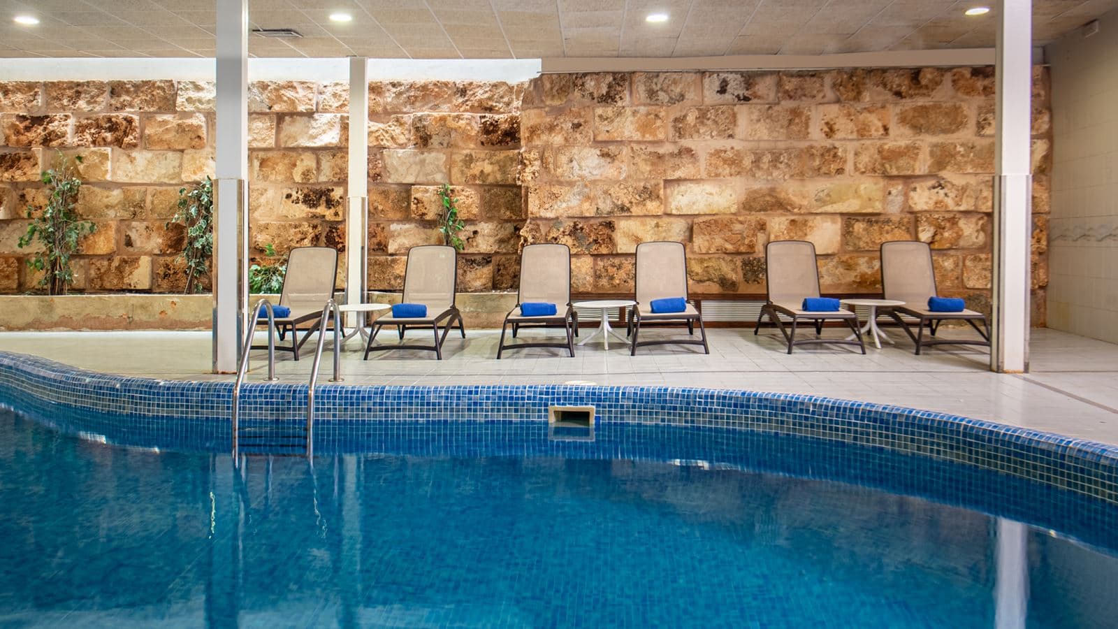 pools-indoor-pool