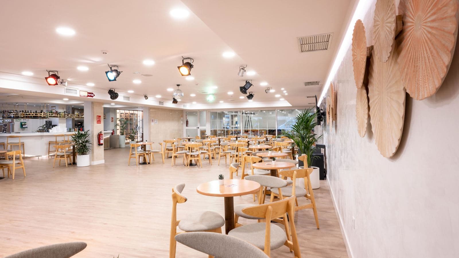 bars-hall-bar