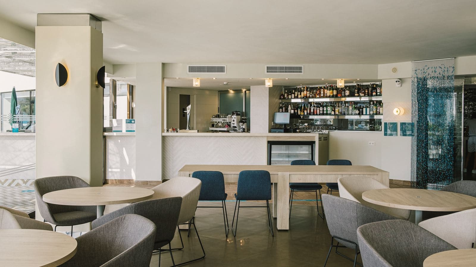 bars-kentia