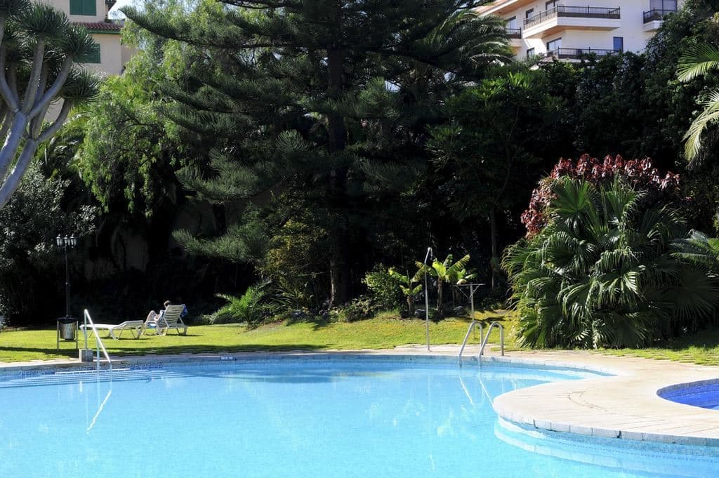 pools-pools