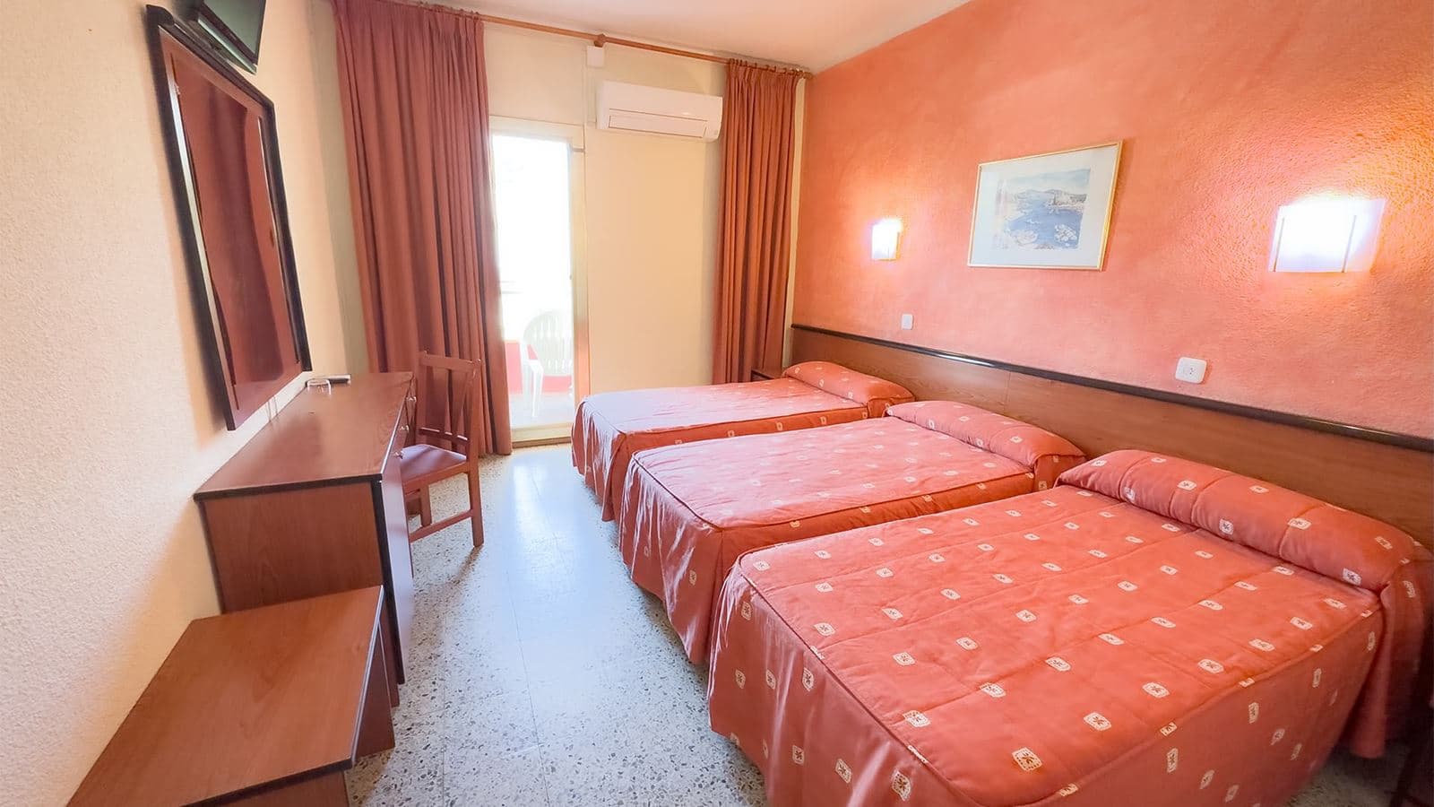 rooms-triple-room