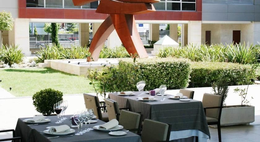 restaurants-restaurants