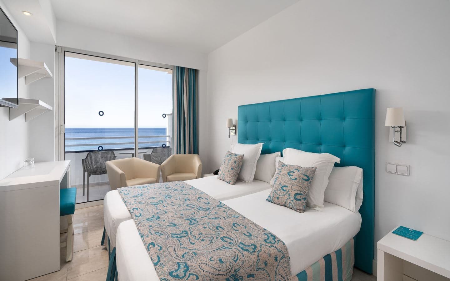 rooms-double-superior-frontal--sea-view