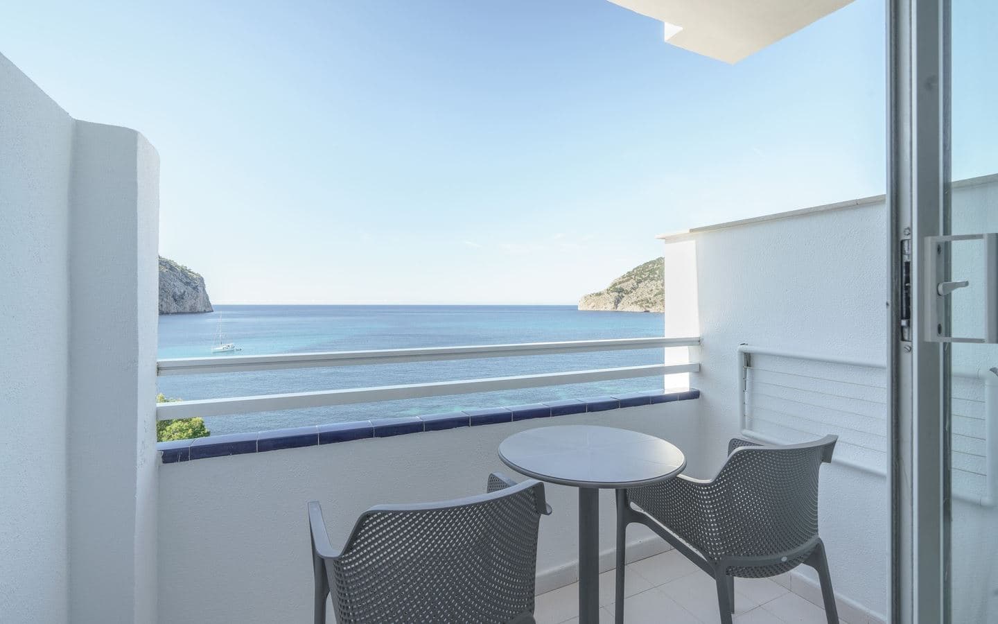 rooms-double-superior-frontal--sea-view
