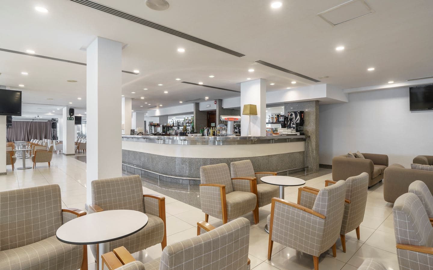 restaurants-fresco-pool-bar