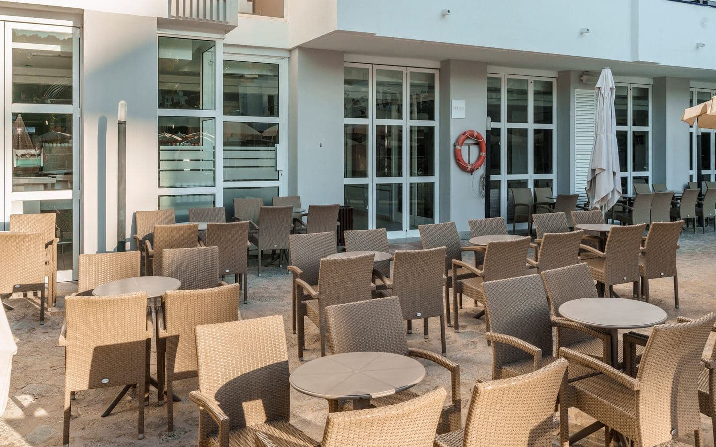 restaurants-fresco-pool-bar