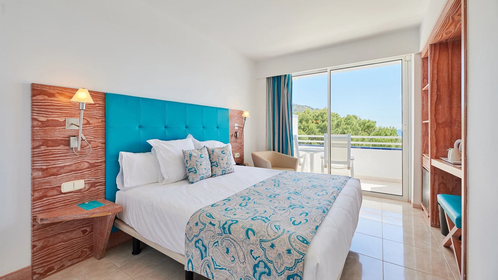 rooms-my-favorite-club-double-superior-frontal-sea-view-balcony-or-terrace