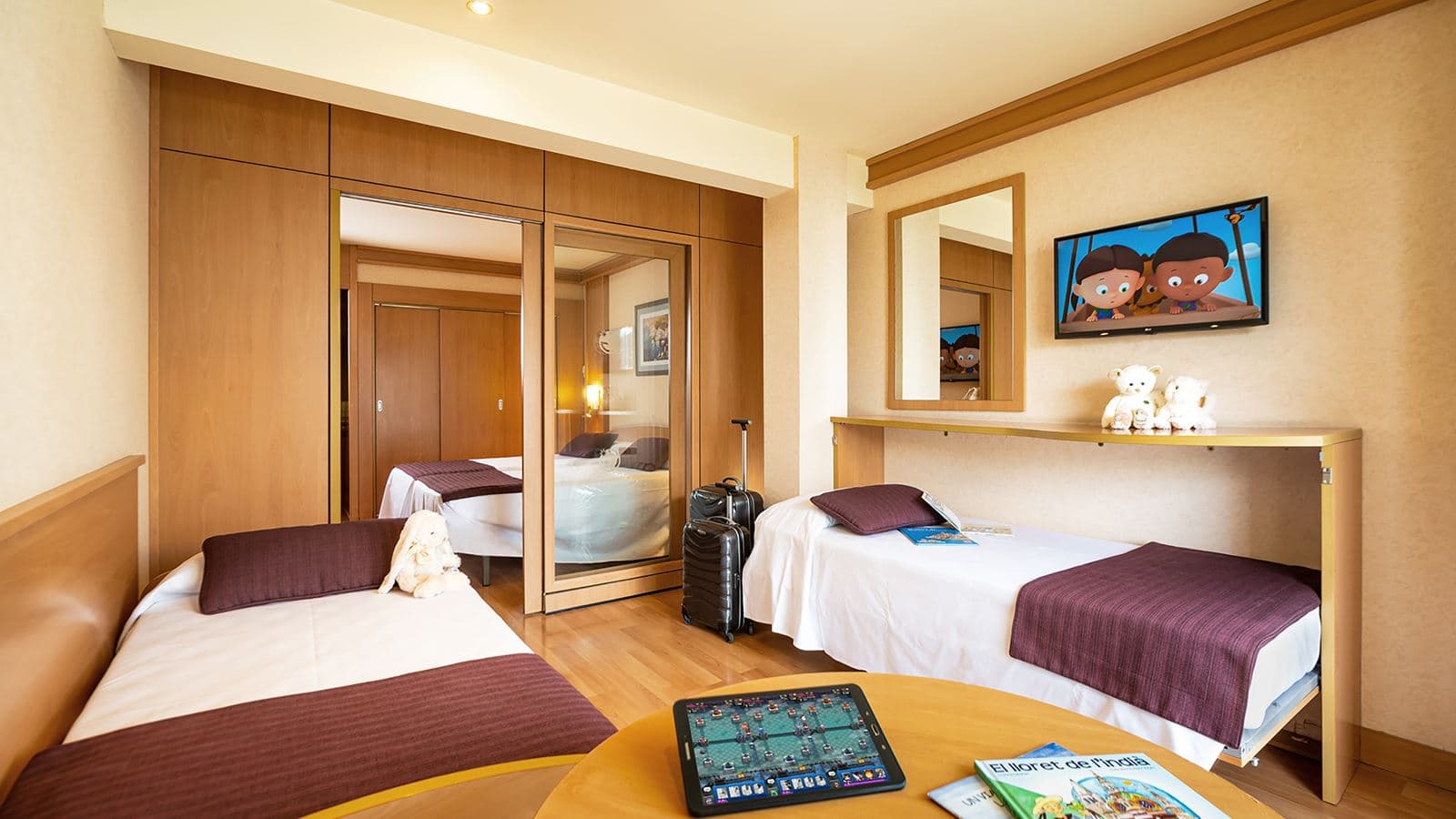 rooms-family-room