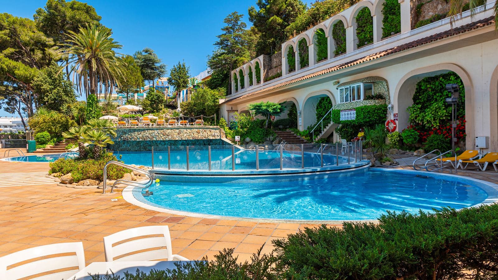 pools-outdoor-pool