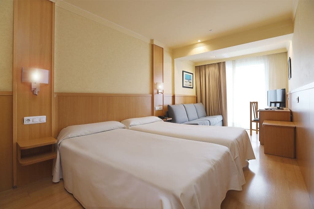 rooms-superior-room