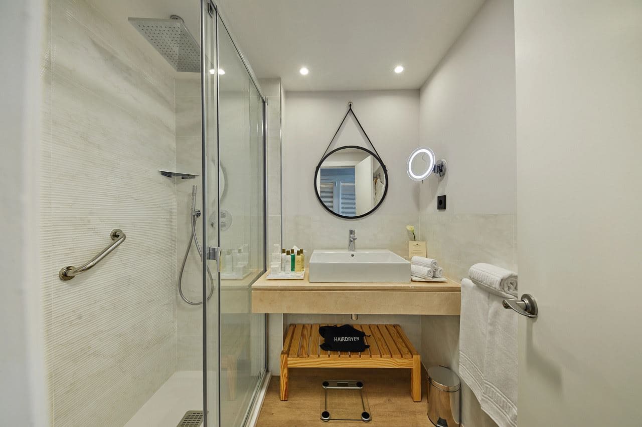 rooms-double-room-balcony-or-terrace
