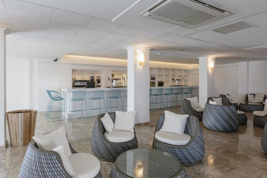 bars-main-bar