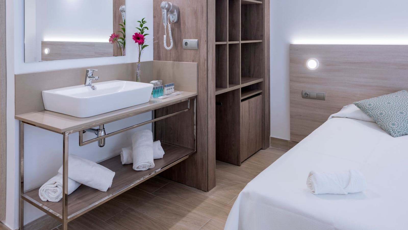 rooms-family-room