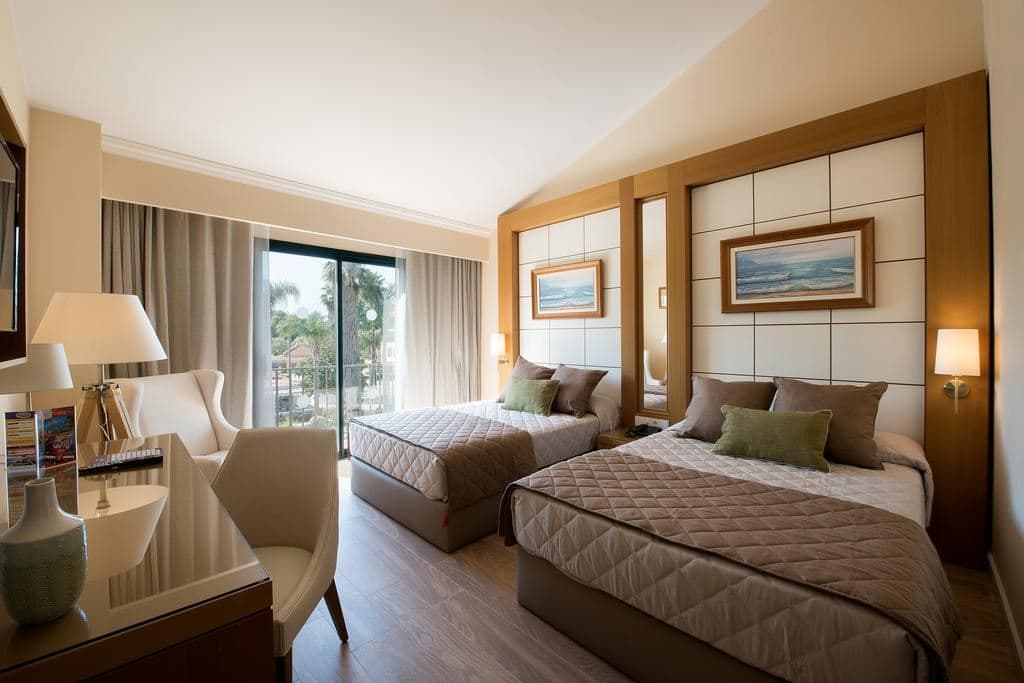 rooms-standard-room