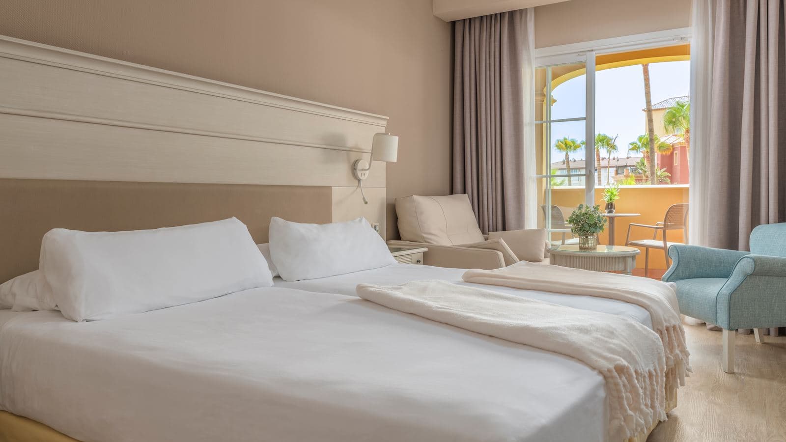 rooms-double-ssv-balcony-or-terrace