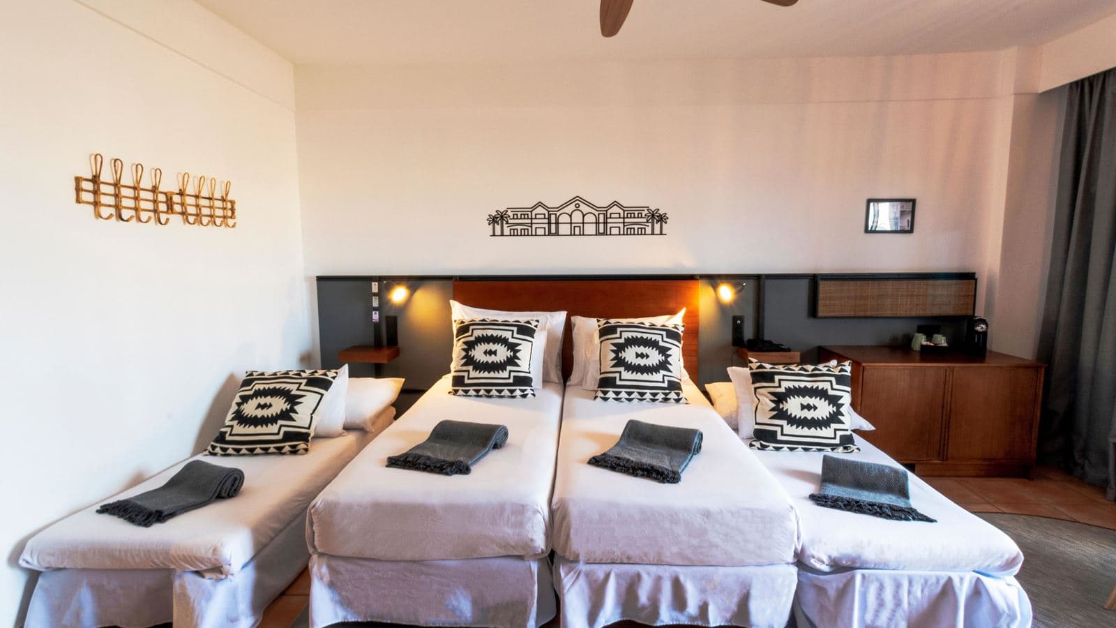 rooms-family-room