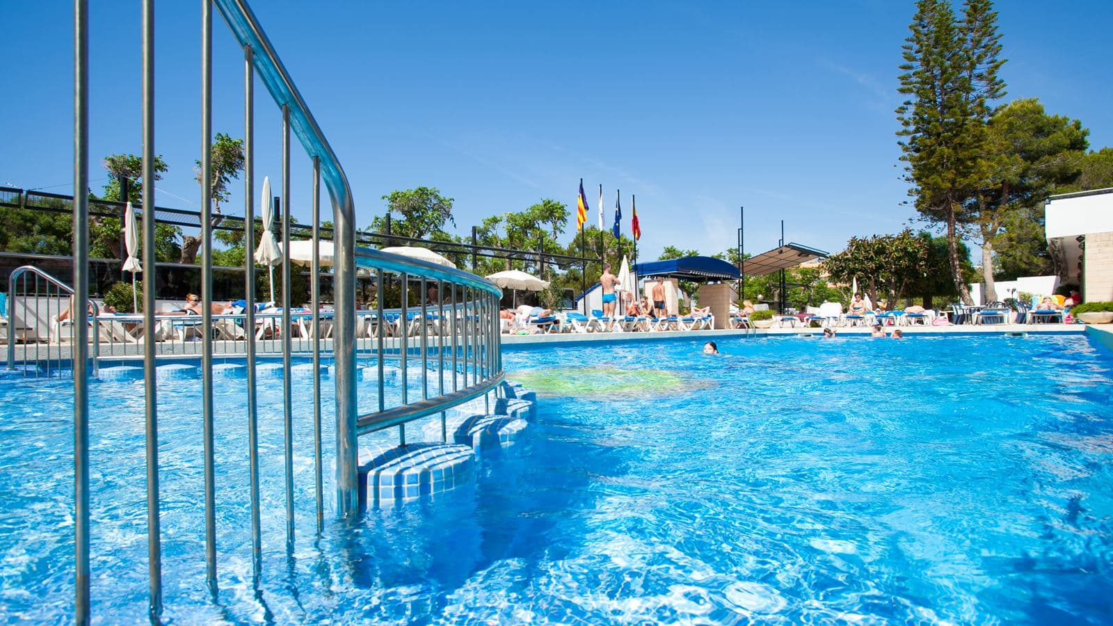 pools-outdoor-pool