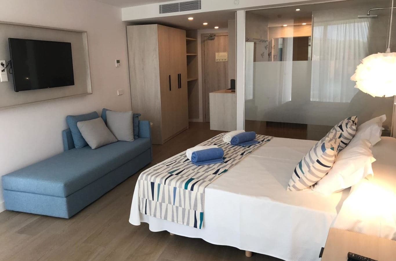 rooms-room-superior-mainbuilding-double-balcony-or-terrace