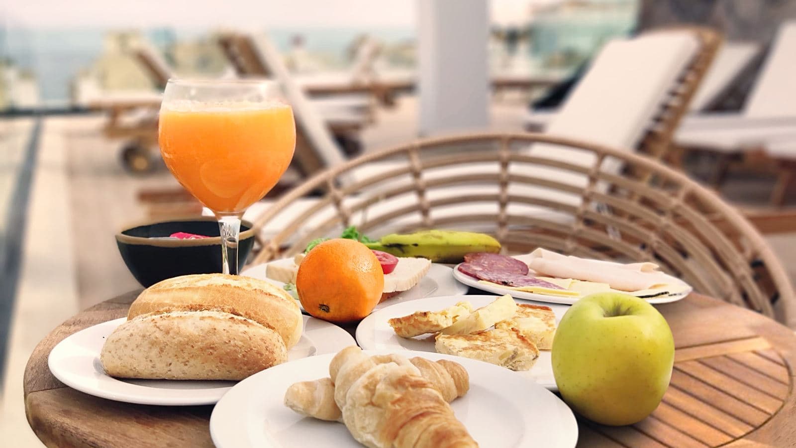 restaurants-breakfast-service