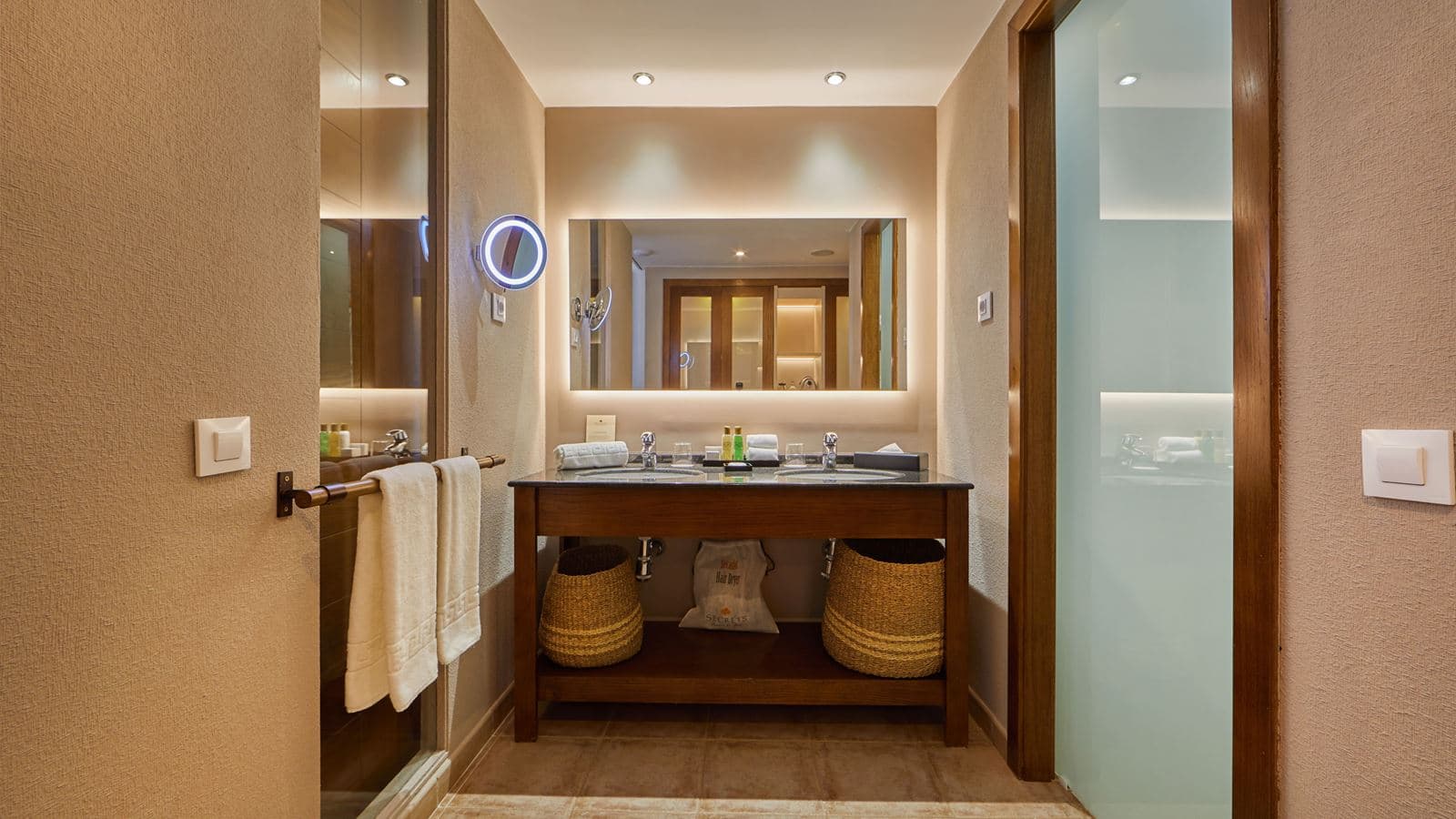 rooms-double-room-balcony-or-terrace