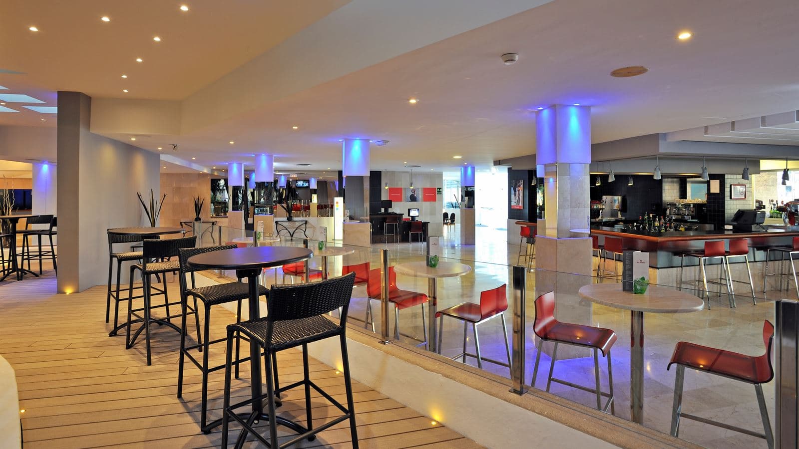 bars-in-and-out-bar