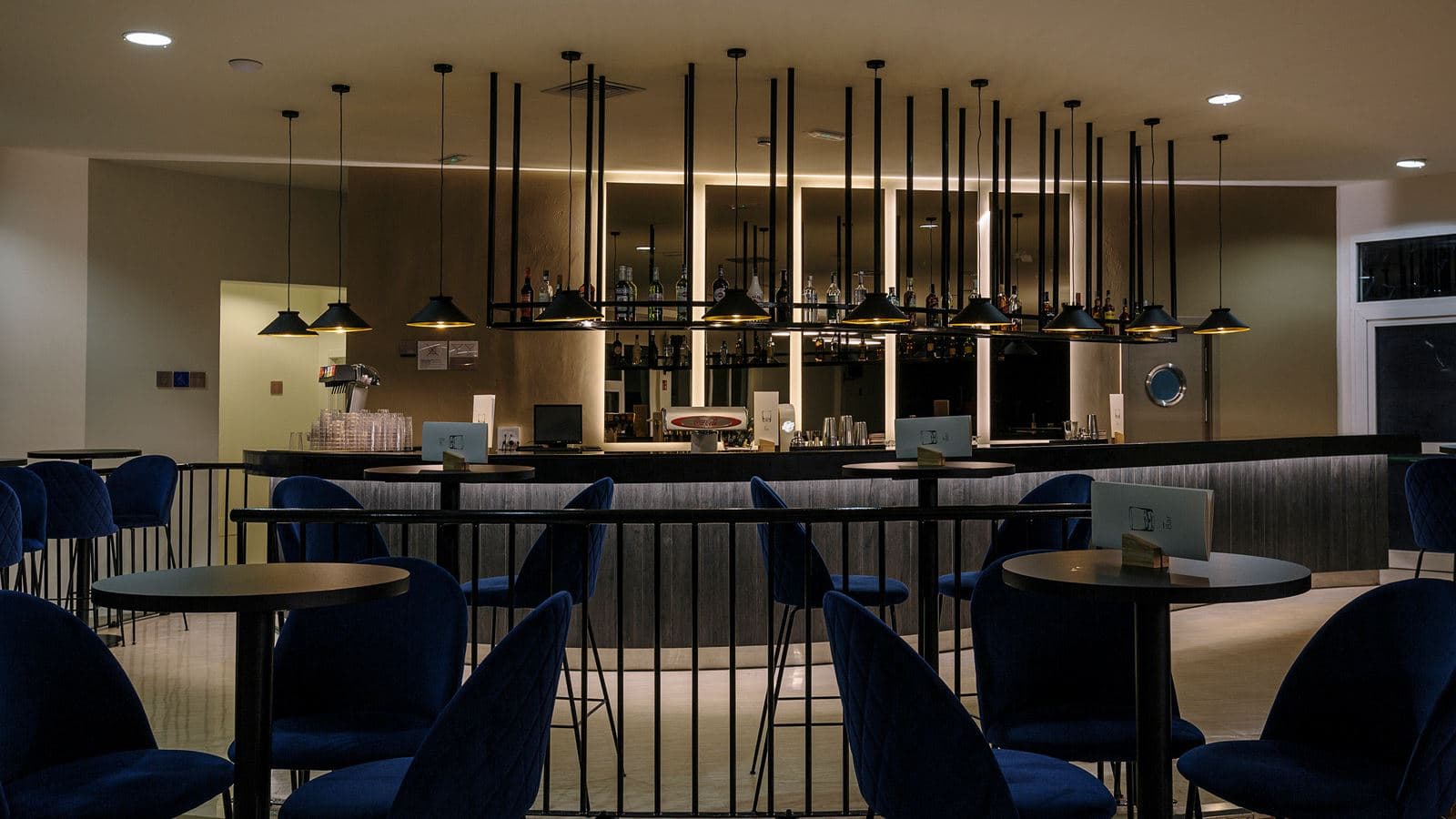 bars-bar-agua