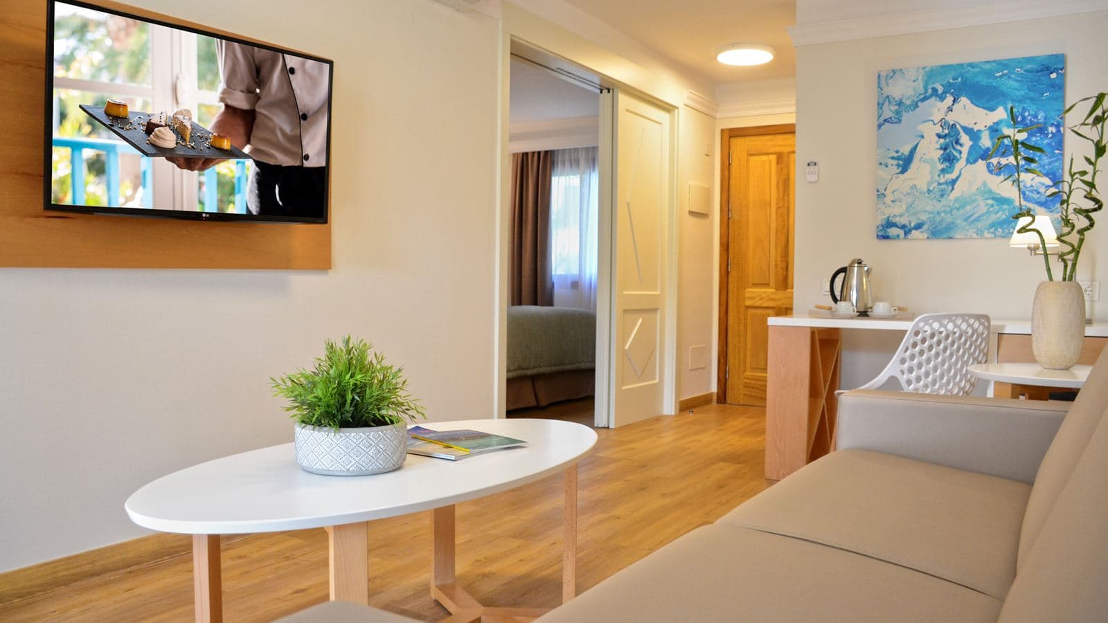 rooms-suite-1-bedroom-balcon-or-terrace