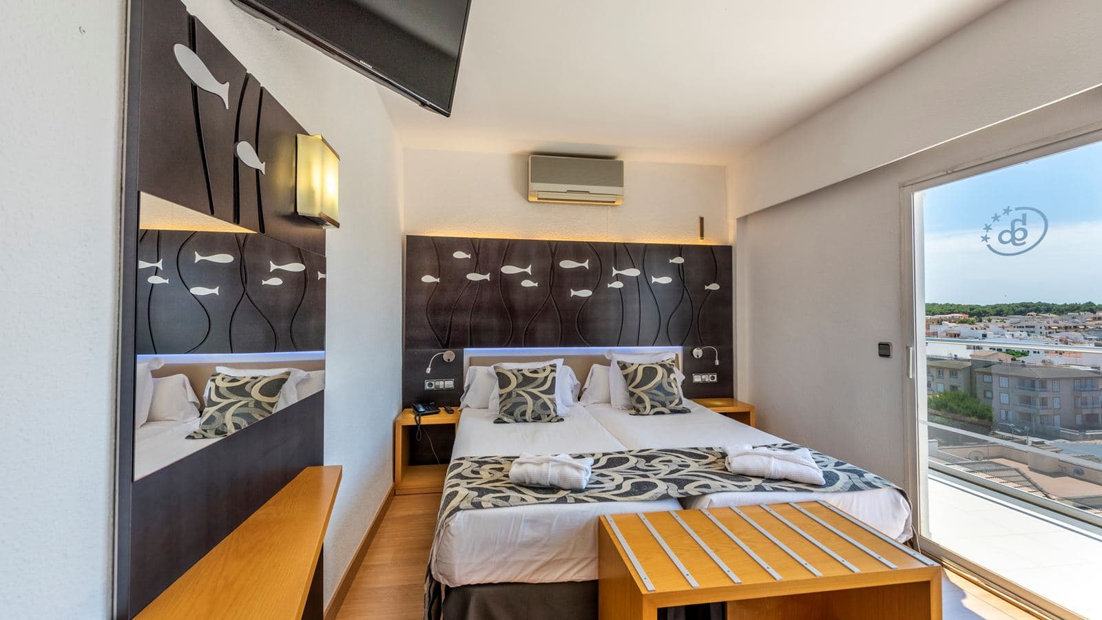 rooms-double-standard-room-balcony-or-terrace