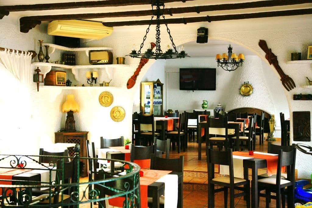 restaurants-restaurants