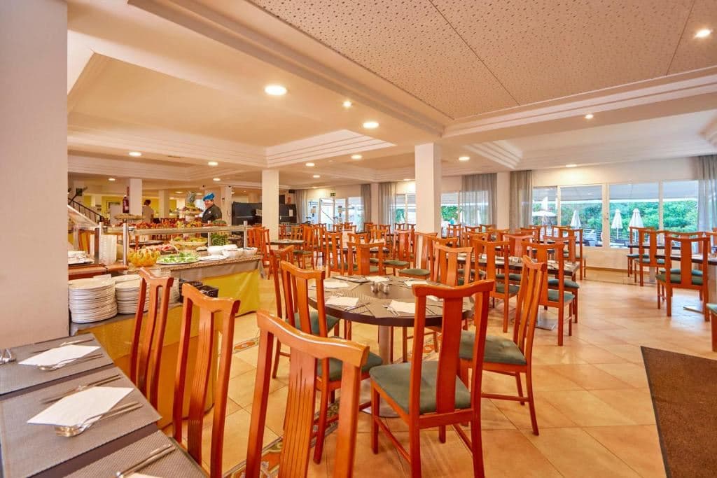 restaurants-restaurants