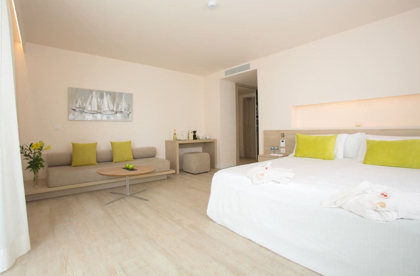 rooms-standard-double-room