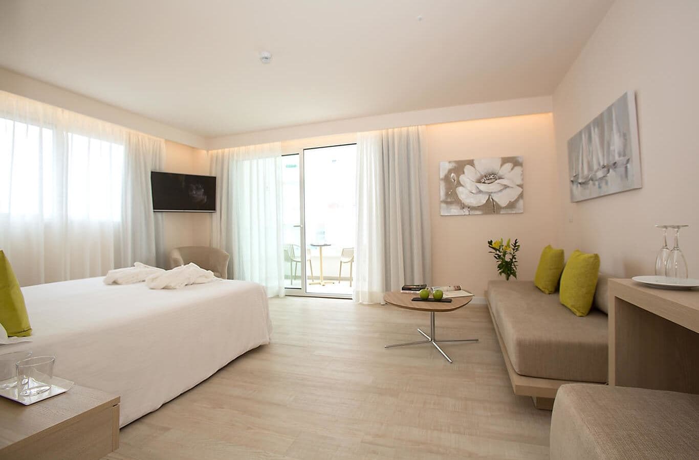 rooms-standard-double-room