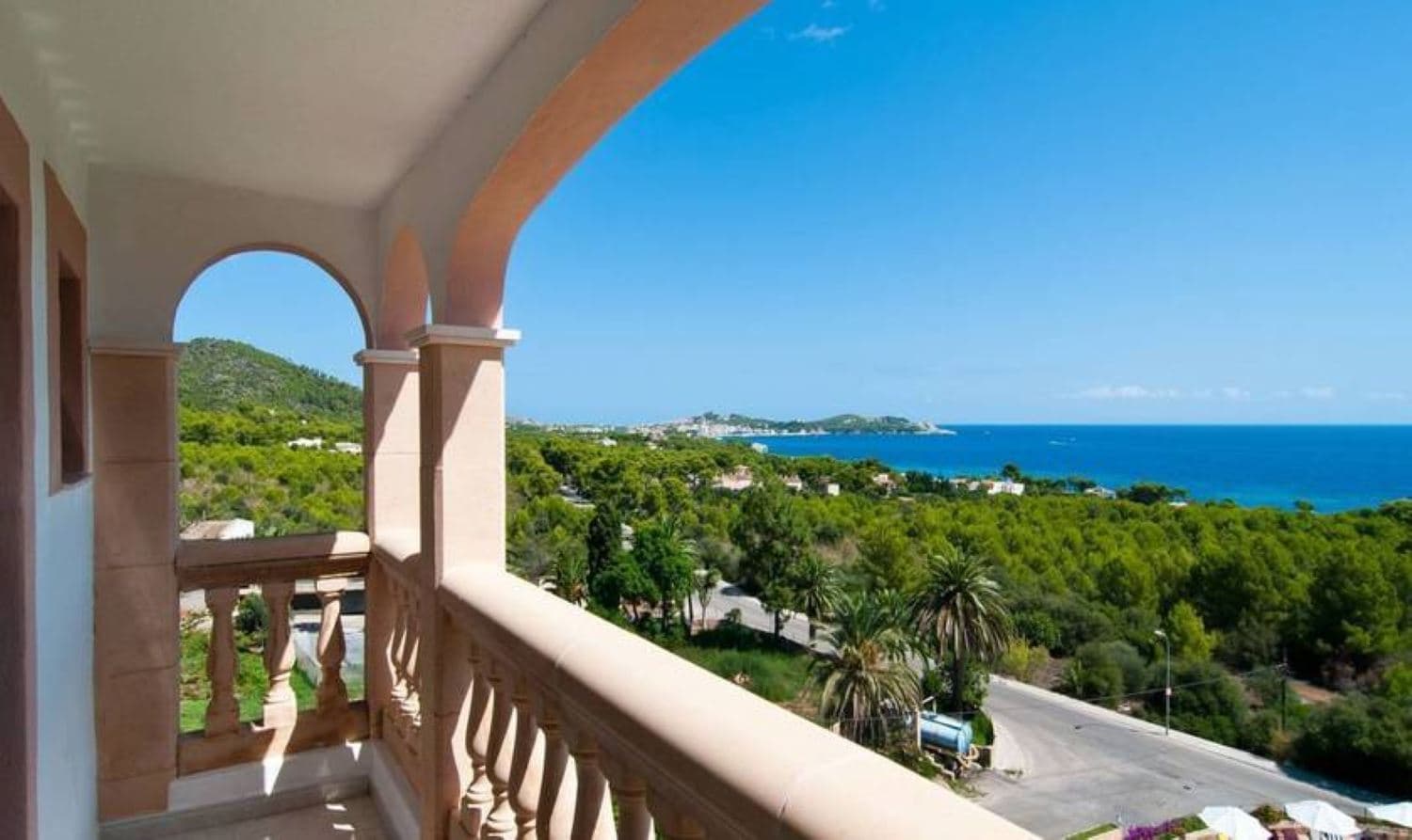 rooms-double-seaview-room-balcony