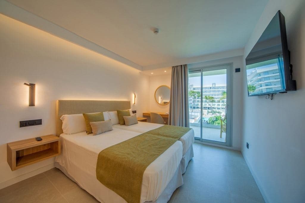 rooms-apartment-side-sea-view