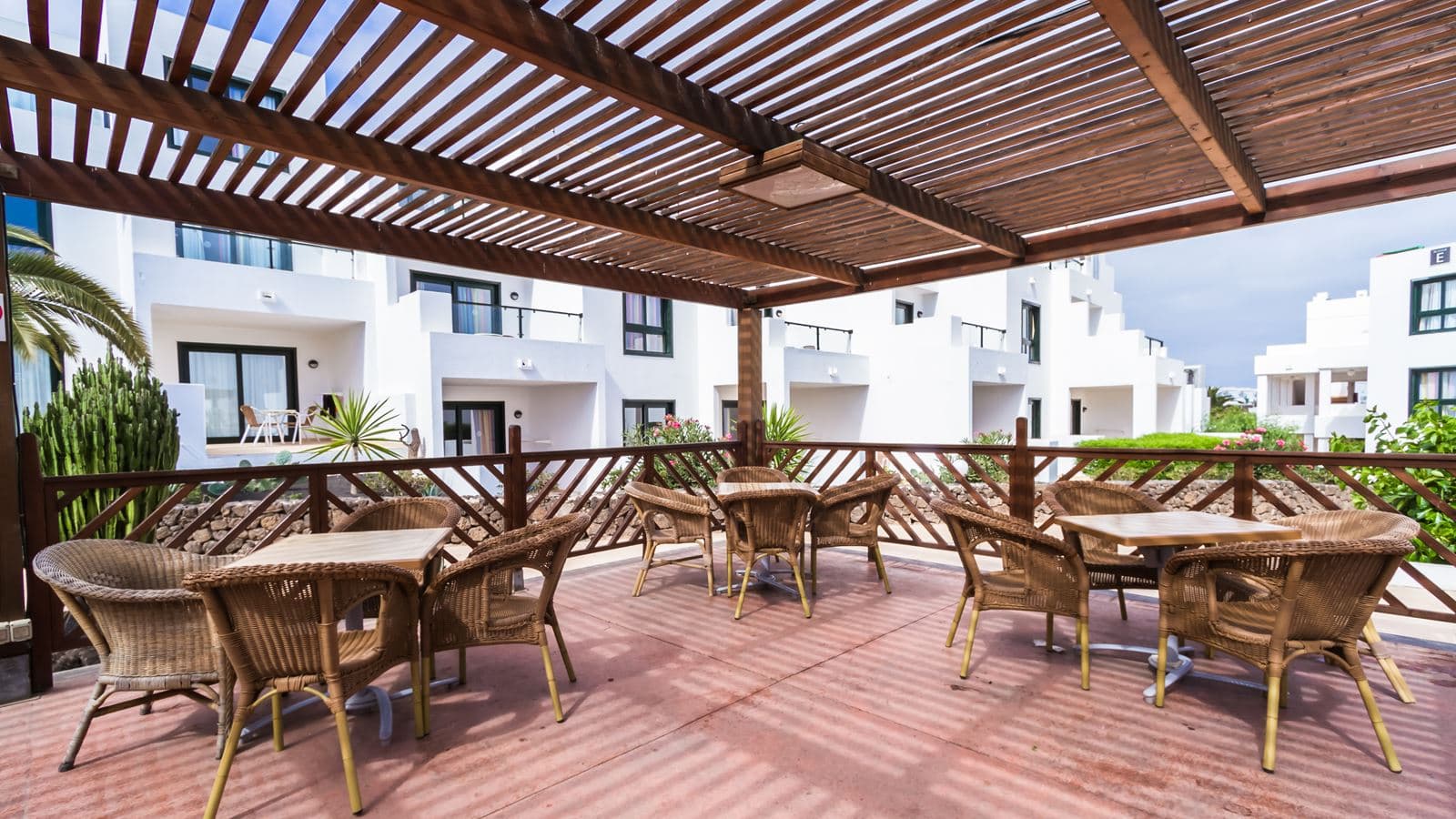 bars-snackpoolbar
